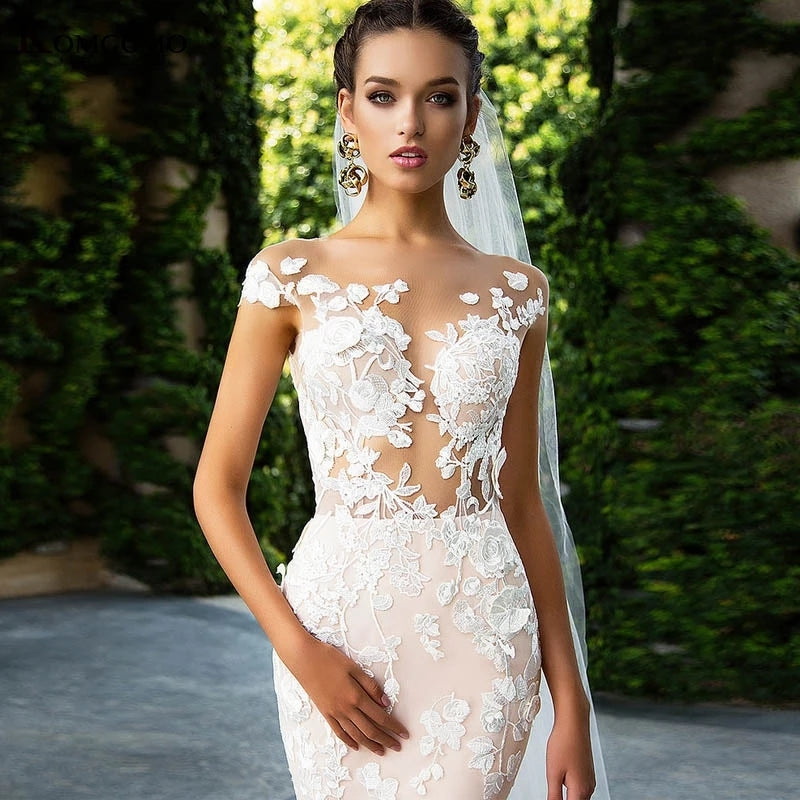 Vestido de novia en corte Sirena con apliques de encaje, espalda descubierta