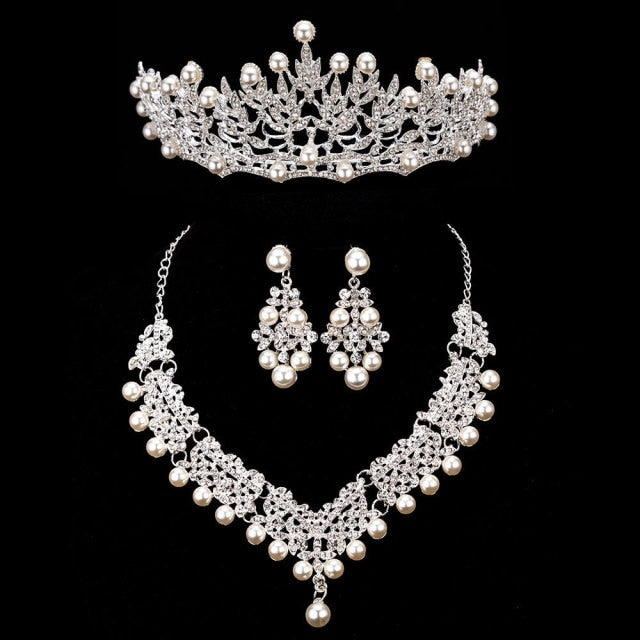 Gran variedad de tiaras y sets para novia