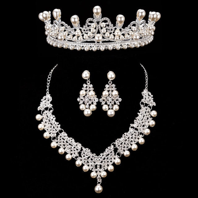 Gran variedad de tiaras y sets para novia