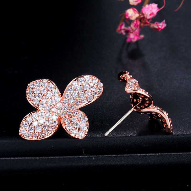 Hermosos aretes para novia en flor plata y oro rosado