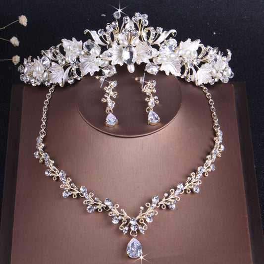 Hermosas tiaras de flores en cristal con perlas