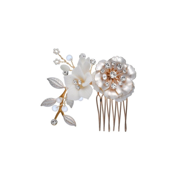 Set de accesorios de porcelana de flores blancas para novia