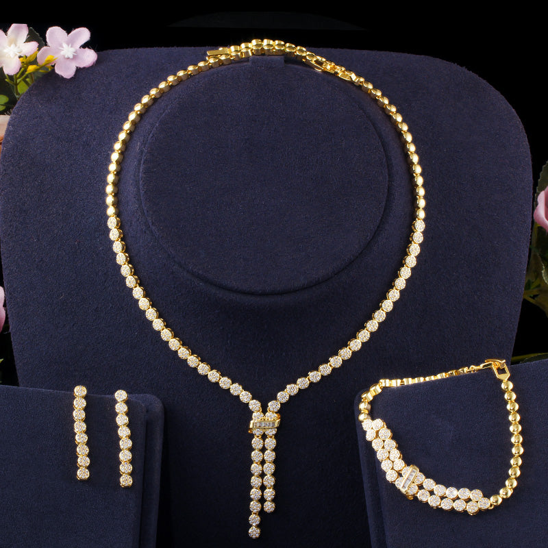 Set de joyería para novias de 3 piezas. Collar, aretes y brazalete de zirconias