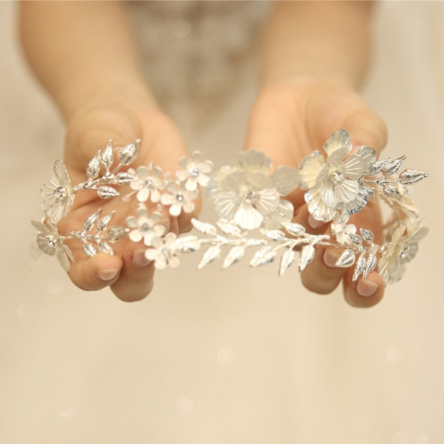 Tiara para novia de flores grandes estilo vintage