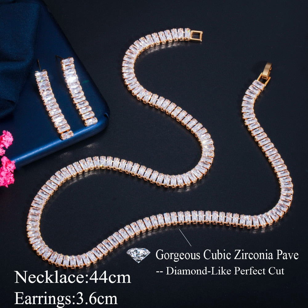 Elegante set de joyería para novia de aretes y collar en zirconias