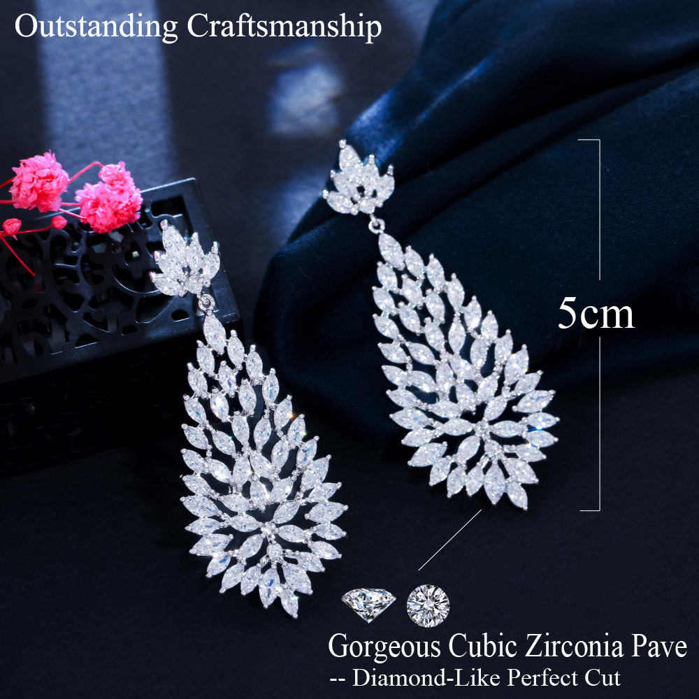 Elegantes aretes para novia en zirconias