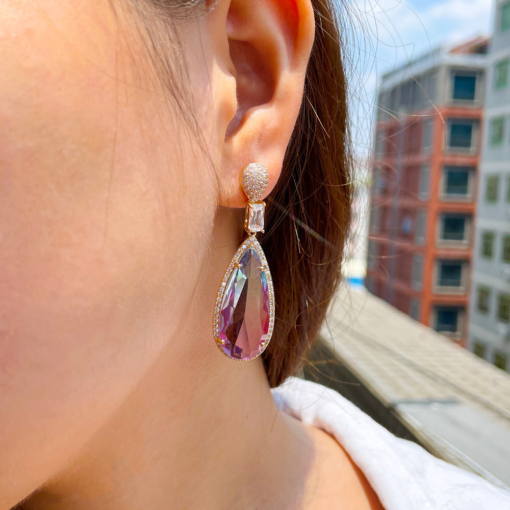 Hermosos aretes para novia de cristal y zirconias multicolor