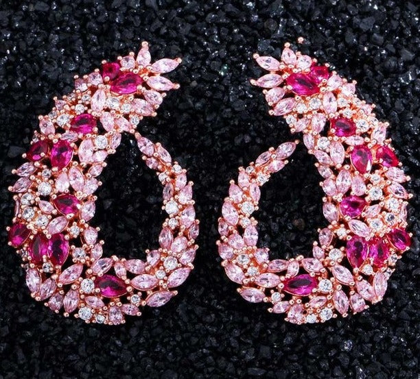 Elegantes aretes para novia en zirconias rosadas