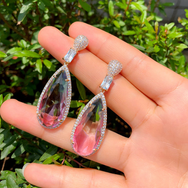 Hermosos aretes para novia de cristal y zirconias multicolor